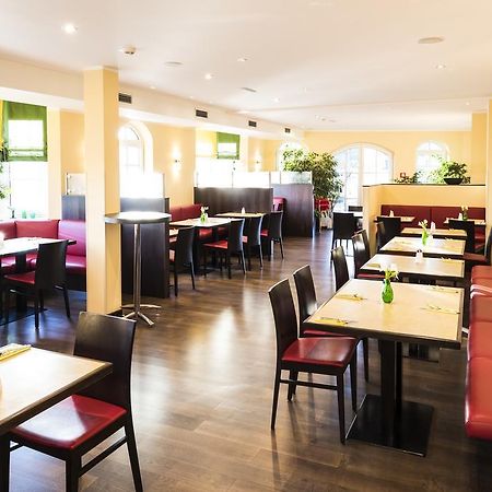 Hotel Karl-Wirt ペルヒトルツドルフ エクステリア 写真