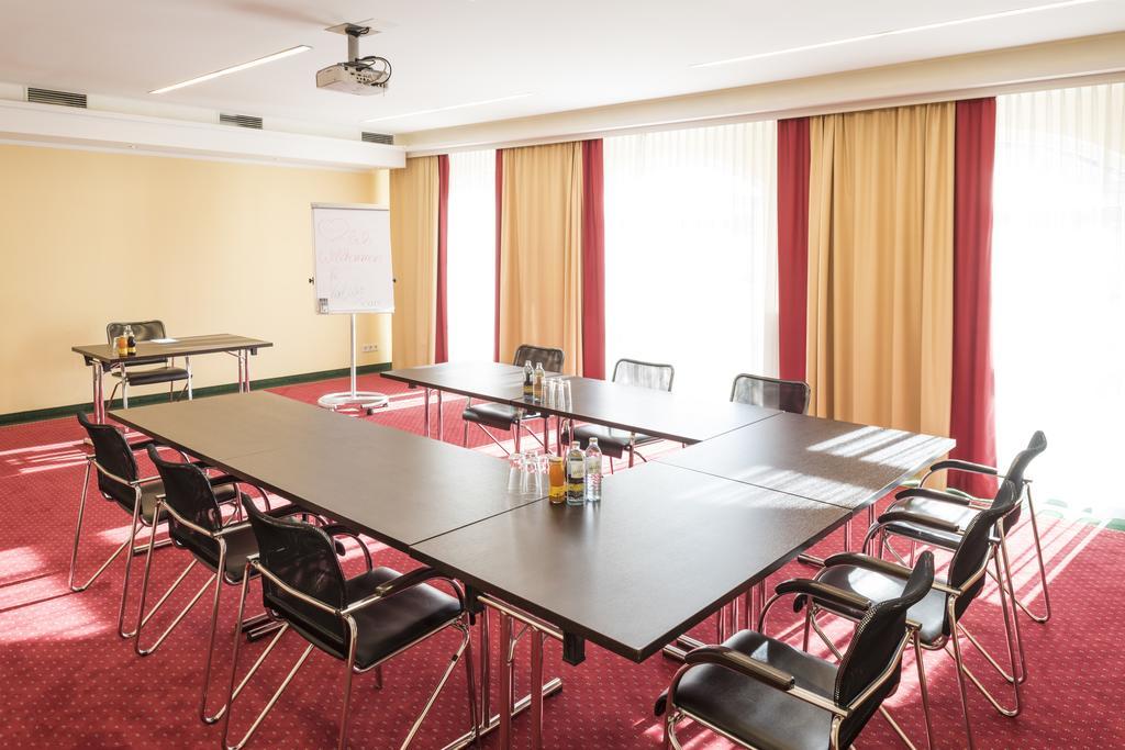 Hotel Karl-Wirt ペルヒトルツドルフ エクステリア 写真